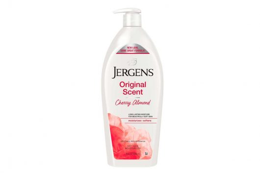 Suaviza tu piel seca con la crema humectante Fragancia Original Jergens®